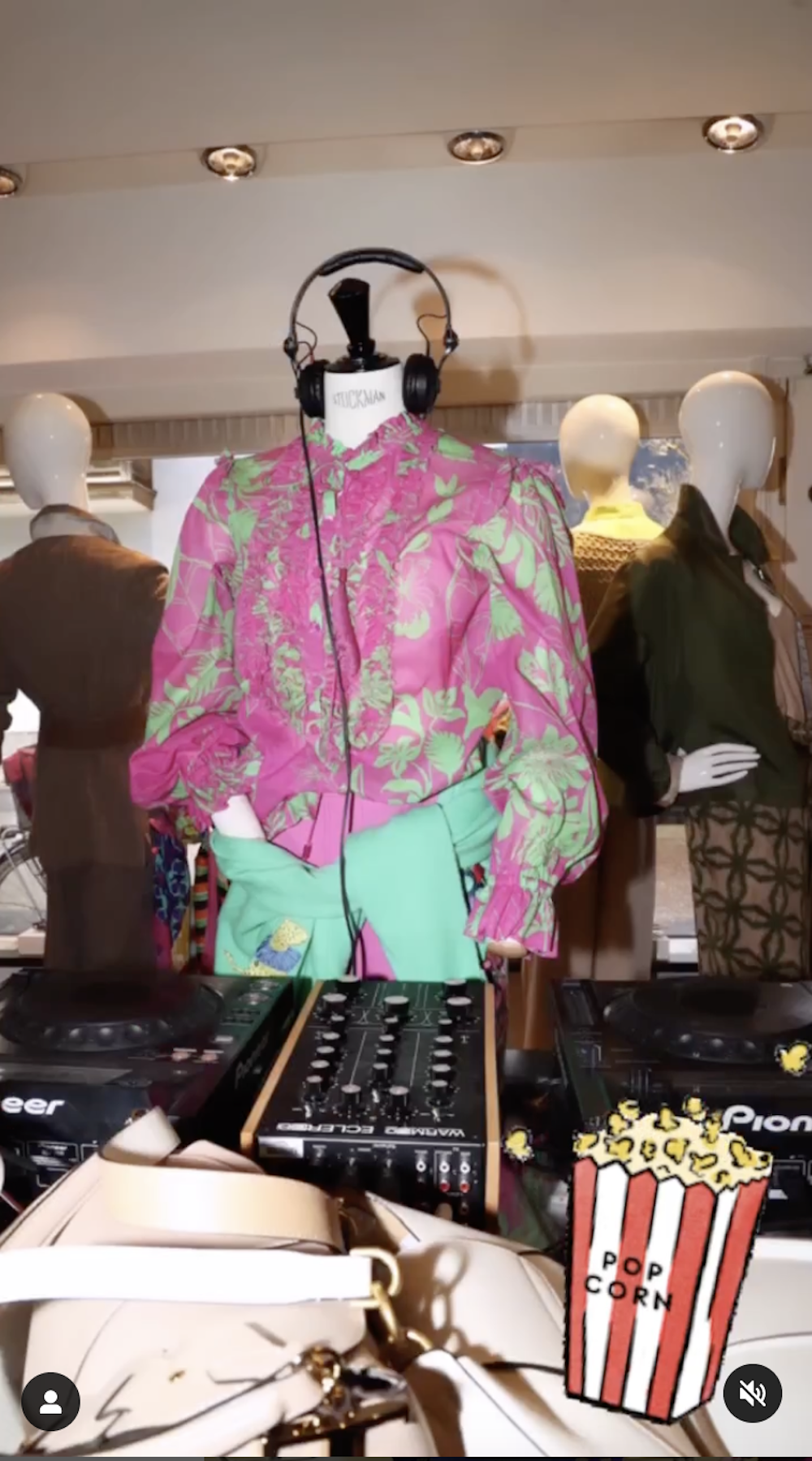 avenger-coren-pollok-personal-styling-music-life-show-moosbrugger-maison-common-low.png